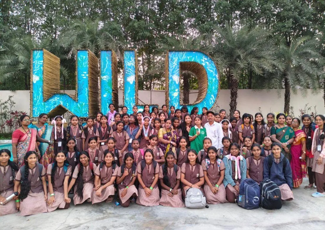 Students on an educational field trip